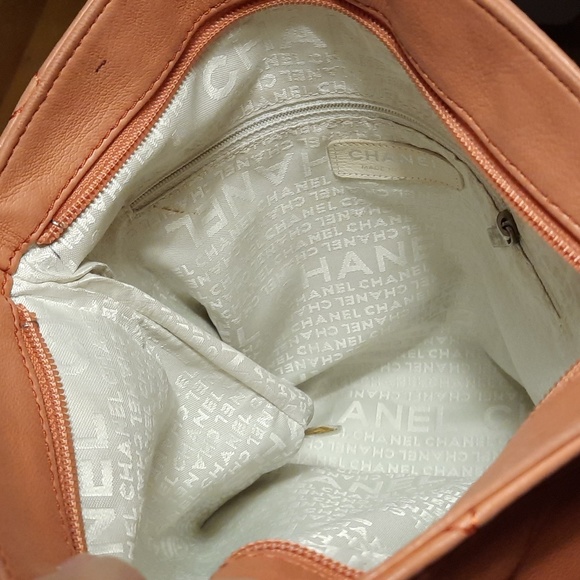 Chanel lingge cowhide leather foldover bag with dust bag - Picture 8 of 12